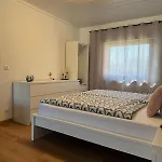 Lenartz *