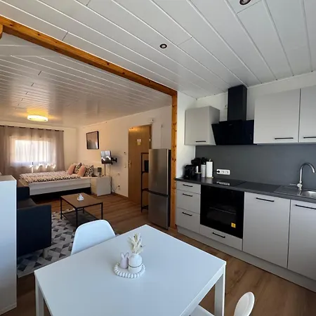 Lenartz شقة Kliding