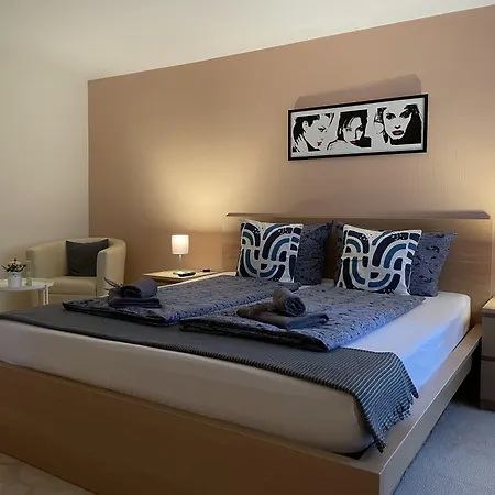 Lenartz Apartment